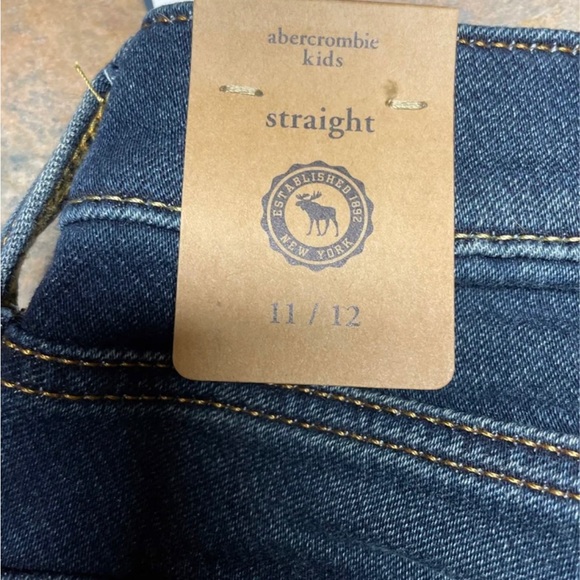 Abercrombie Kids Straight Leg Jeans size 11/12 soft cozy dark blue denim - Picture 6 of 6
